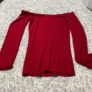 red off the shoulder slim tee